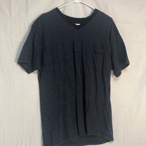 Attribute mens V-neck mens large T-shirt - Picture 1 of 3